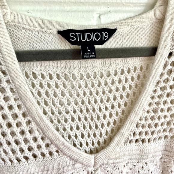 Studio 19 Ivory/Cream Crochet Sleeveless Top, SZ L EUC - Picture 2 of 6